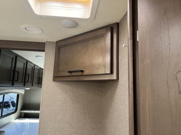 Image00044 2021 Thor Motor Coach Class C RV Chateau 31EV