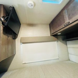 Image00045 2021 Winnebago Class C RV MINNIE WINNIE 25B