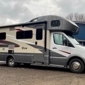 Image00047 2017 Winnebago Class C RV VIEW 24J