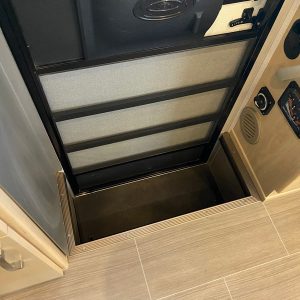 Image00048 2018 Leisure Travel Class C RV UNITY U24MB