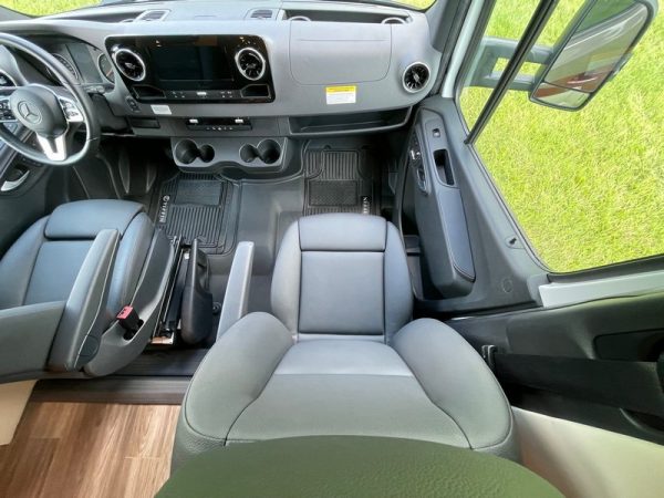 Image00052 2020 Tiffin Motorhomes Class C RV WAYFARER 25RW