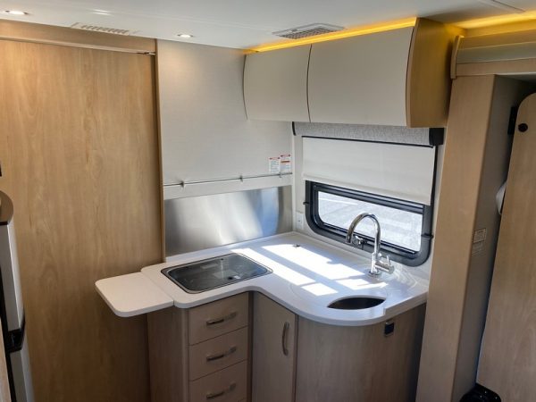 Image00052 2018 Leisure Travel Class C RV UNITY U24MB
