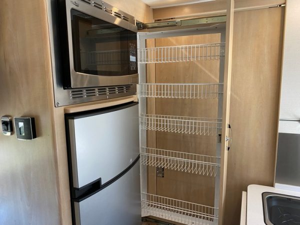 Image00056 2018 Leisure Travel Class C RV UNITY U24MB