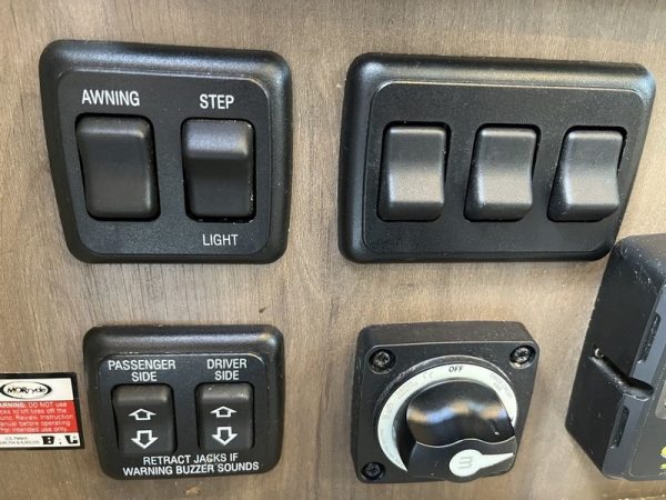 Image00065 2021 Thor Motor Coach Class C RV Chateau 31EV