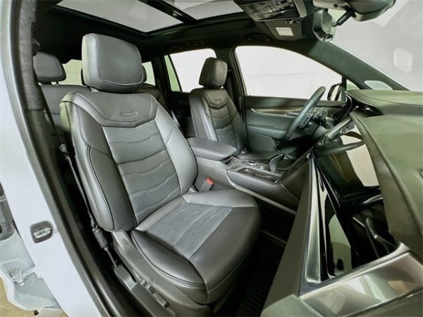 a1d63791988f40a79f1e8a57aa502a34 2022 Cadillac XT6 Sport