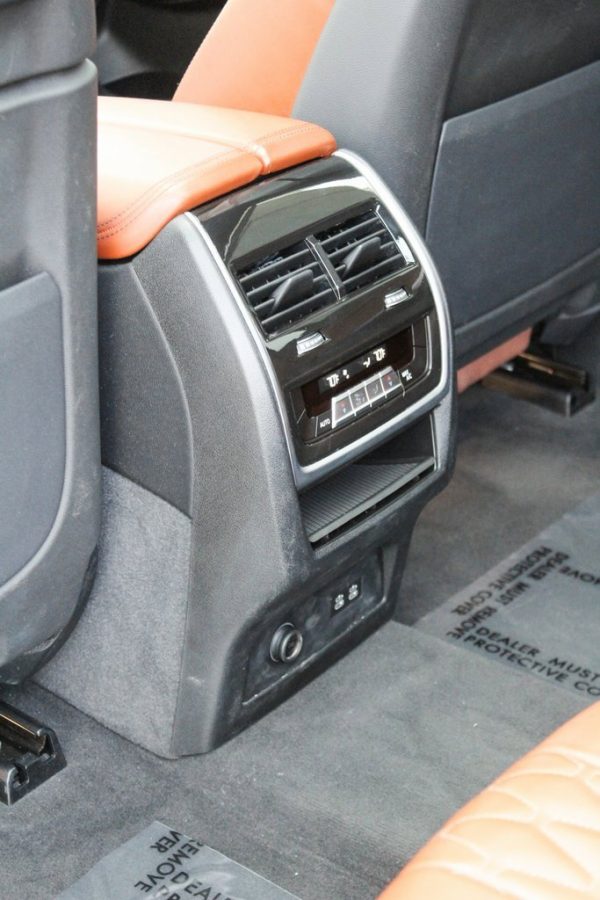 b7ab2042547a4210b863c2697c48b9b3 2022 BMW X7 M50i