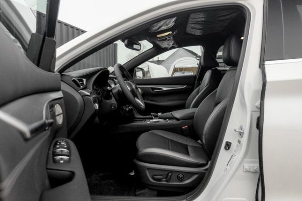 d6d3de6be0f24e3bb958039c919f85ed 2023 INFINITI QX55 Essential