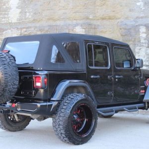d770d0aa27b741e4ab232e852d13c071 2020 Jeep Wrangler Unlimited Sahara
