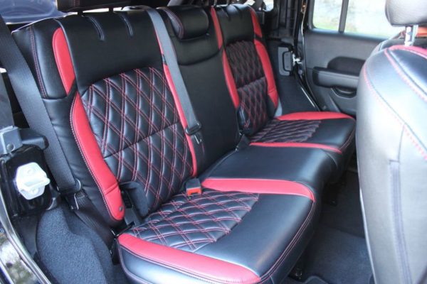 d7ae3b3b2806480c8d3469d20f826100 2020 Jeep Wrangler Unlimited Sahara