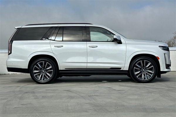 d92cdeec260344a3952901b4f0e99748 2021 Cadillac Escalade Sport