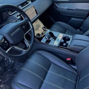 dc253c8258ce44cdb6470b55b1a79a1d 2021 Land Rover Range Rover Velar R-Dynamic S