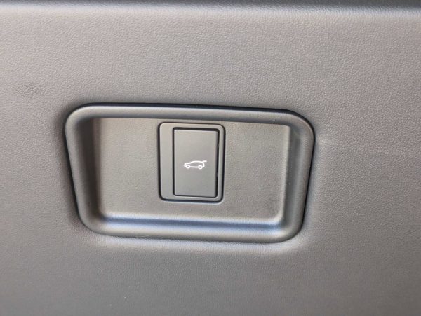 e1e0635e099c4653be06f29e98c3d336 2023 Land Rover Range Rover Sport SE Dynamic 4WD