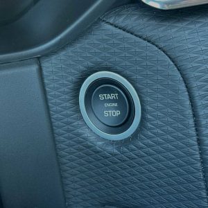 ea859b3e0a1e4280a5a34d9a007d1be1 2021 Land Rover Range Rover Velar R-Dynamic S