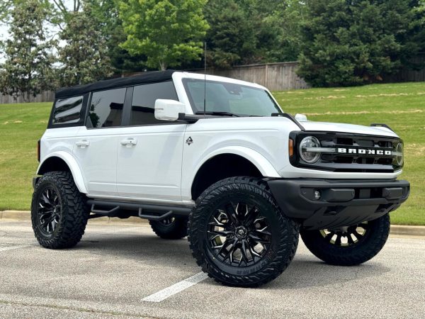 ebadf05dbd304344a3e700c733f98b74 2022 Ford Bronco Outer Banks