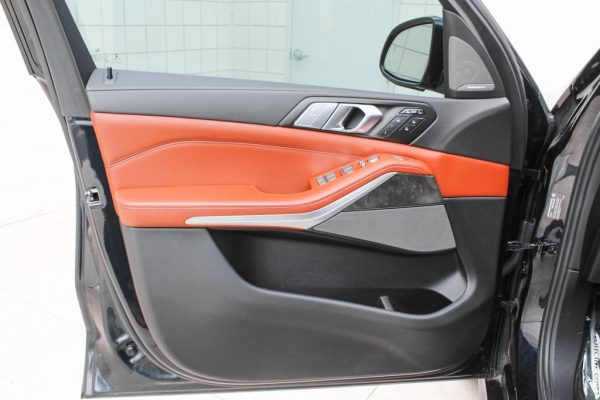 ecd727f4b78d46f3bc54975ebc8f5e8d 2022 BMW X7 M50i