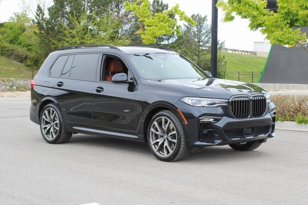 ecd8822e3f9f41d1826858af698b30c0 2022 BMW X7 M50i