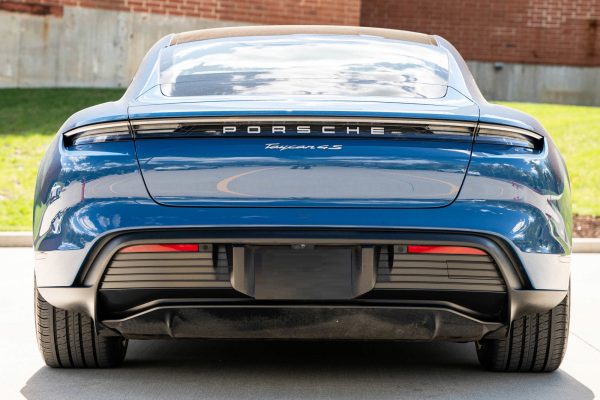 f1e83a108c7149e3a579882c4dda983d 2021 Porsche Taycan 4S