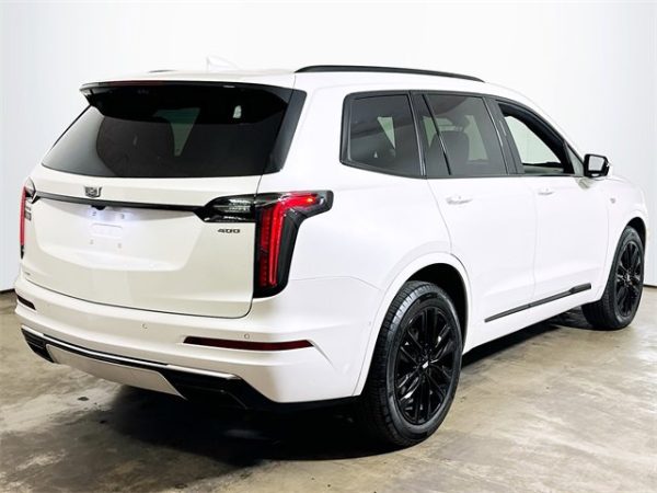 f9f2affc00274f47af17f996e5c5685b 2022 Cadillac XT6 Sport
