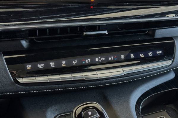 fb38e7348f894e96bdd406dd559d6682 2021 Cadillac Escalade Sport
