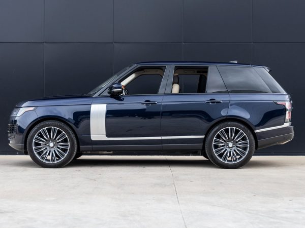 fce6af402f4a4fd797807c8912b92122 2021 Land Rover Range Rover P525 Westminster Edition