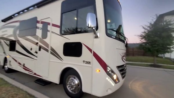 maxresdefault 2019 Thor Motor Coach Class A RV HURRICANE 29M