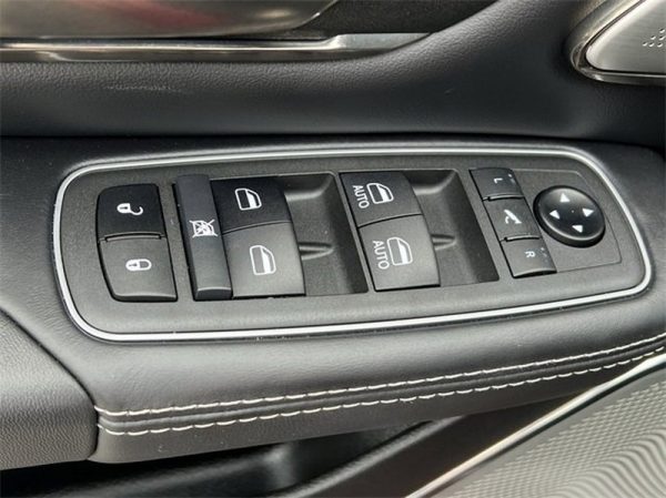 IMG_987390_ (13) 2021 RAM 1500 Limited