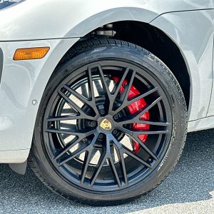 08a2d610b75c4441b00887df3abee17d 2023 Porsche Macan GTS