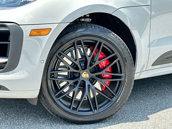 08a2d610b75c4441b00887df3abee17d 2023 Porsche Macan GTS