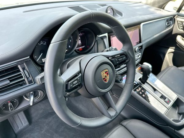 4f5406483c1e4e9bb634206bcec6bf87 2023 Porsche Macan GTS