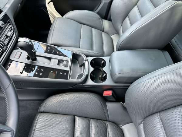 53e6d79b3b6d4a4faa40302226d34655 2023 Porsche Macan GTS