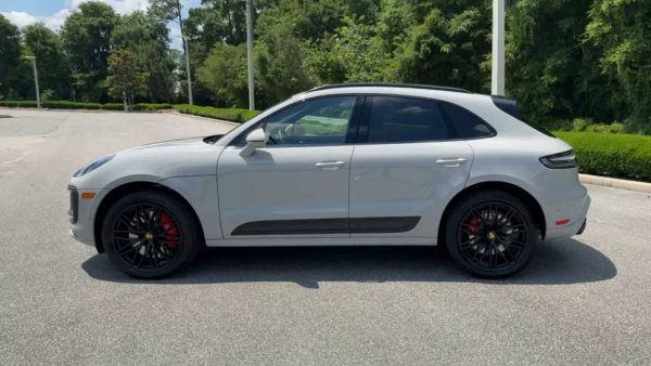 a704a02848ac4b21b112427cf3de6d19 2023 Porsche Macan GTS