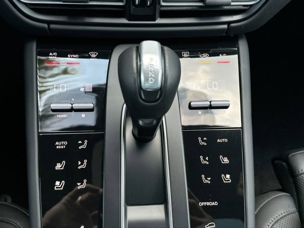 df94095a628a4789bec844abb73b6b1b 2023 Porsche Macan GTS